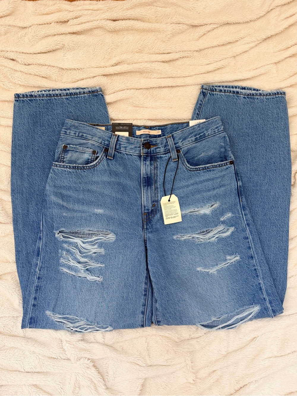 NWT Levi's Baggy Dad Women's Jeans premium denim medium wash distressed Sz 27x32 - Picture 3 of 7
